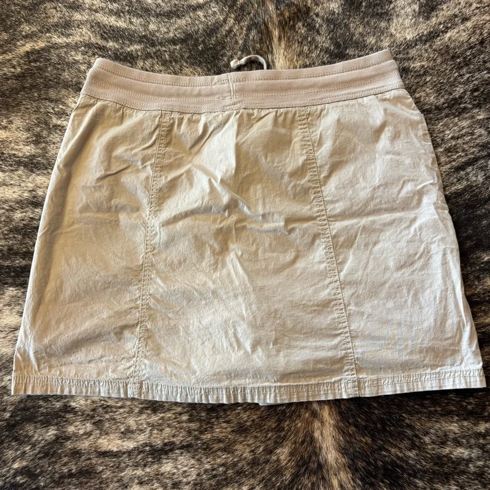Women’s Kahkis & Company Skort, Size 12 - Picture 9 of 9